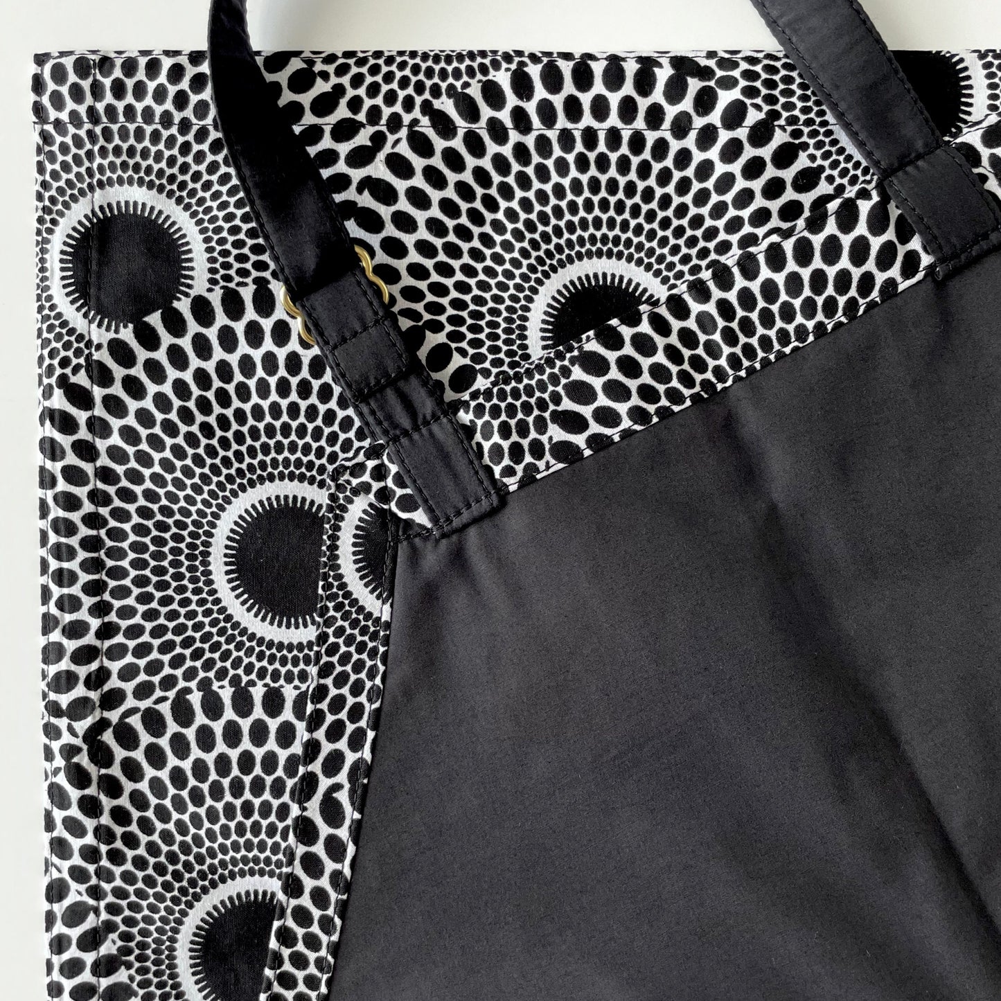 Ankara Apron, African Print Apron, Tribal Print Apron, Kitchen Apron, Black and White Circles